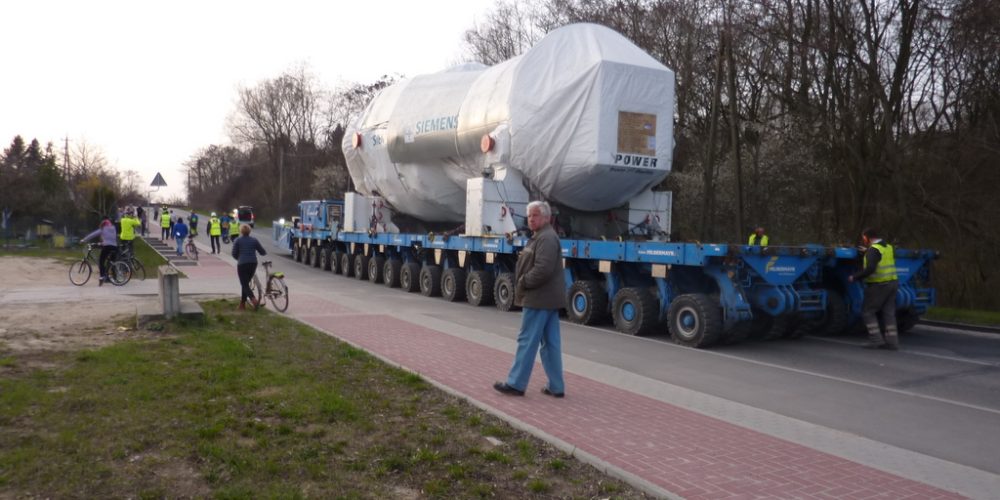 Transport 637 ton przez Polskę – nadzorowany i konsultowany przez PWr wraz z OSPTN